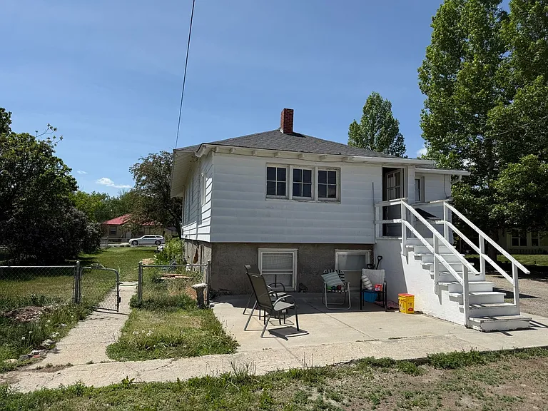 825 N Broadway Ave. — Photo 56