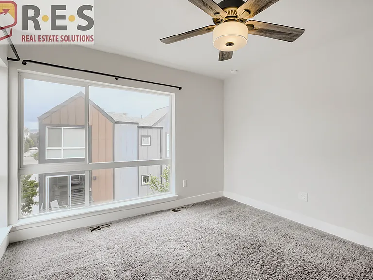 5566 W 11th Pl — Photo 5