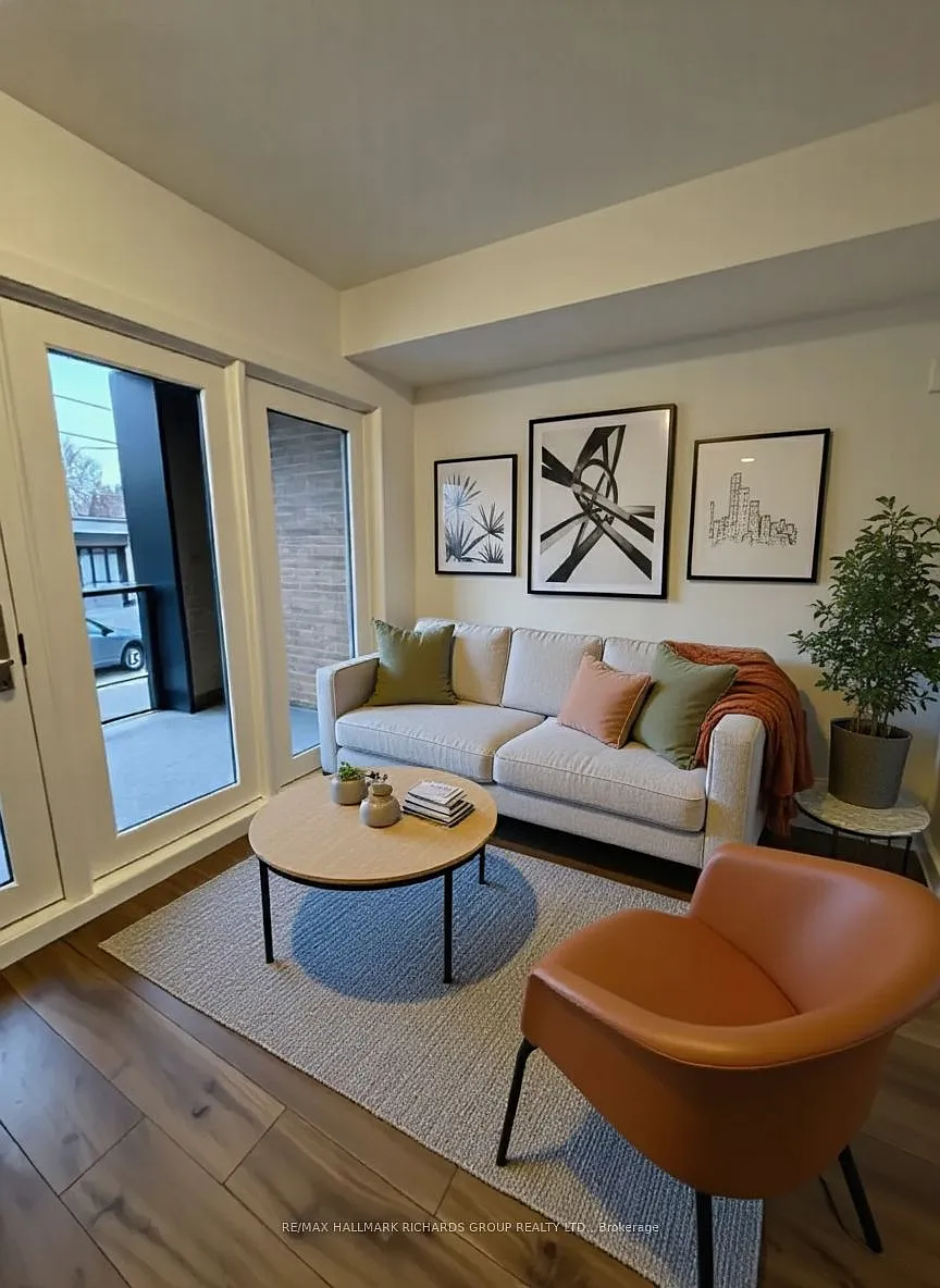Building Photo - 35 Birchcliff Ave #32