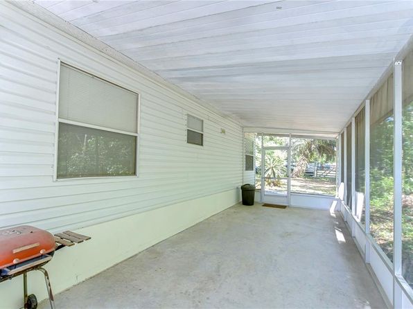 4041 Lane Rd, Zephyrhills, FL 33541