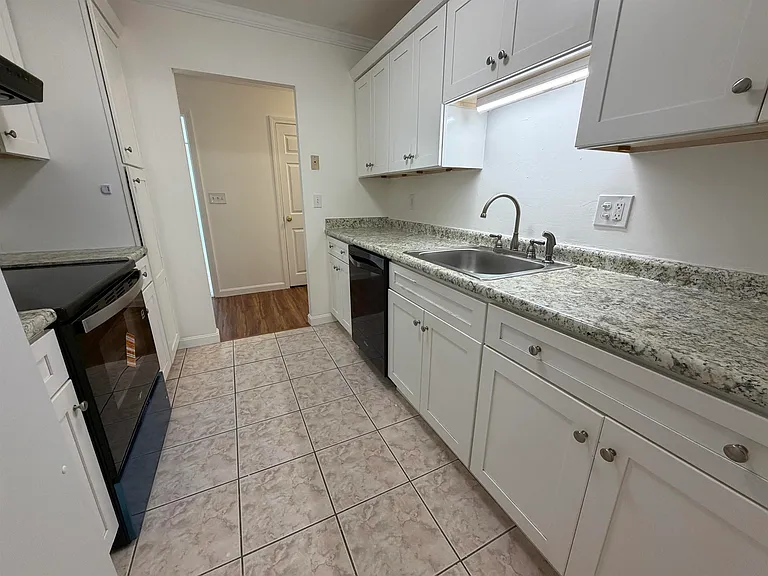 14 Strawberry Bank Rd #16 — Photo 2