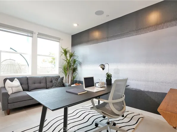 2317 W Broadway #17, Anaheim, CA 92804