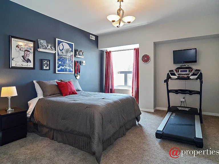 4350 N Broadway St — Photo 10