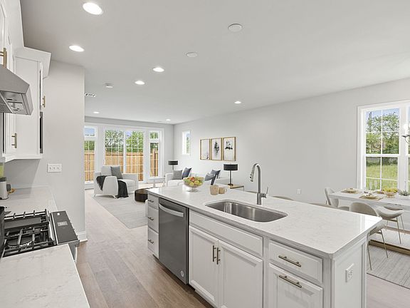 3rd image of 1312 Barnard St