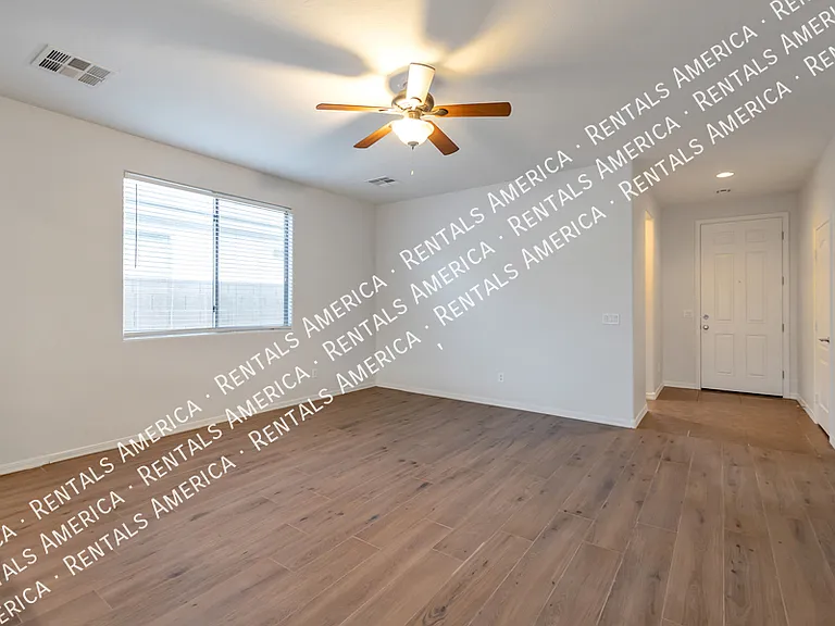 1278 W Stephanie Ln — Photo 2