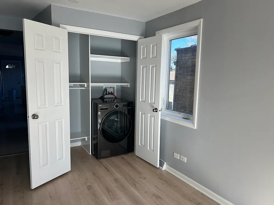 private in-unit laundry
