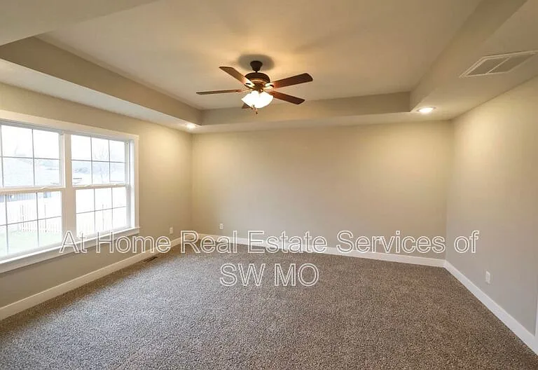4526 Venice Ave — Photo 7