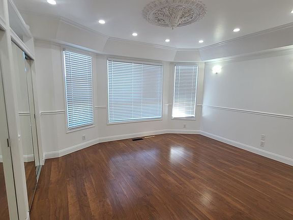 5th image of 4 Monterey Blvd APT 2