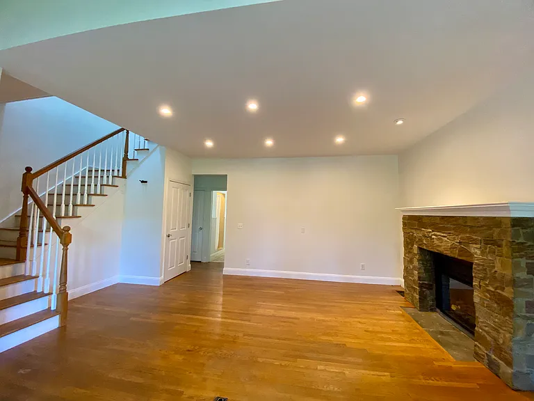 11 Michaels Ln — Photo 10