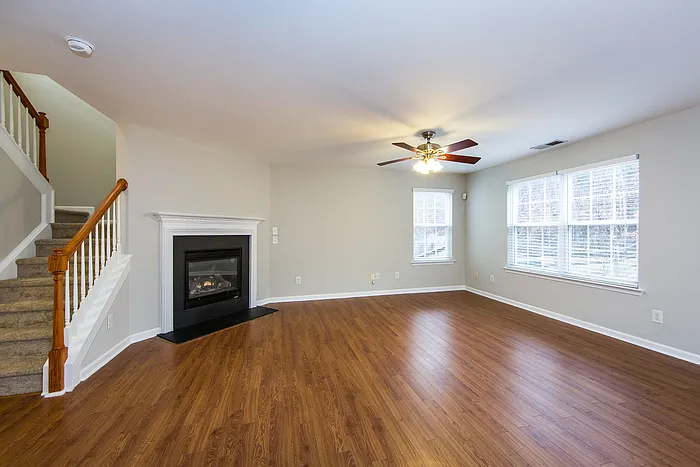 10420 Haddington Dr NW — Photo 34