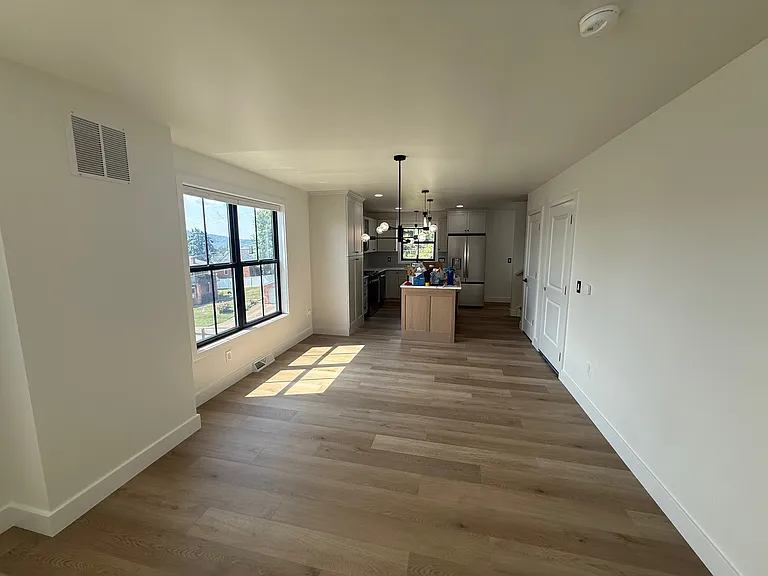 517 Harmony Rd — Photo 5