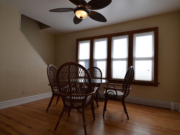 3rd image of 11137 S Central Park Ave