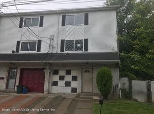 16 Post Ln, Staten Island, NY