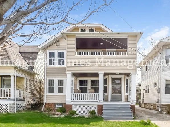 1297 Westlake Ave, Lakewood, OH 44107