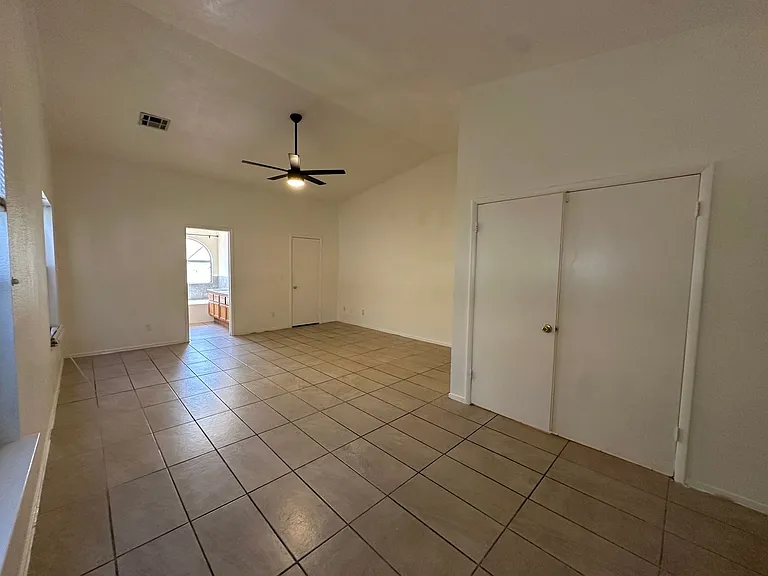 1585 Rowan Tree Dr — Photo 6