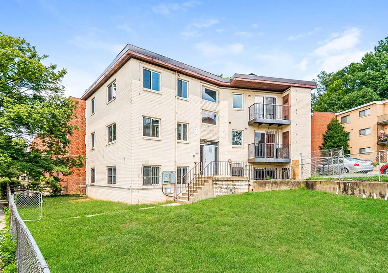 4016 Livingston Road SE — Photo 1