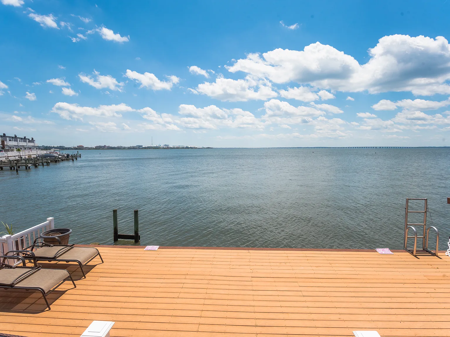 2 bed, 1425 sqft, $2,500 — Photo 1