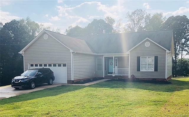 1st image of 214 Lake Hill Ct