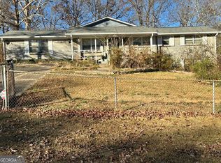 5886 S Bear Dr, Douglasville, GA 30135