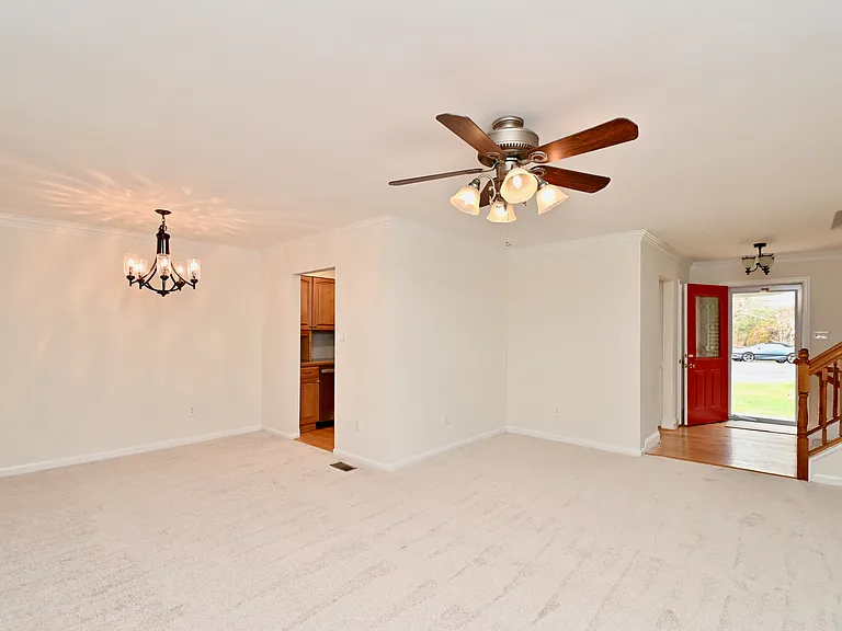 7775 Newington Woods Dr — Photo 37