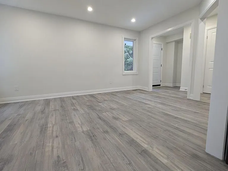 44 Lilac Ave — Photo 4