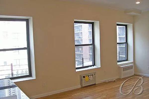 Sold by Bellmarc Realty | media 2