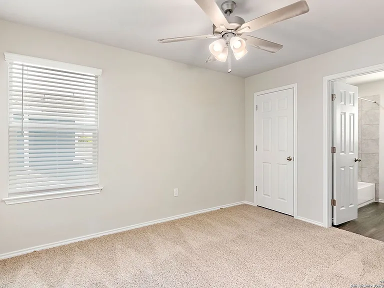 3433 Haylee Grace Pl — Photo 28