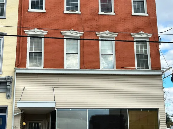 33 S 4th St APT 1, Hamburg, PA 19526