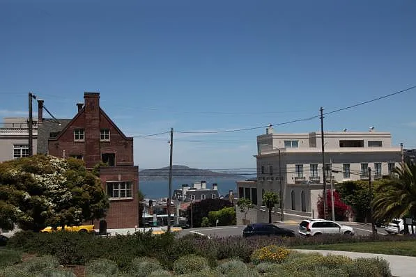 2619 California St — Photo 28