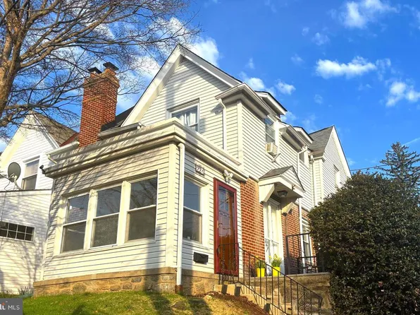 221 W Albemarle Ave, Lansdowne, PA 19050