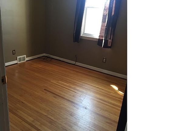 5th image of 1433 Sheridan Dr
