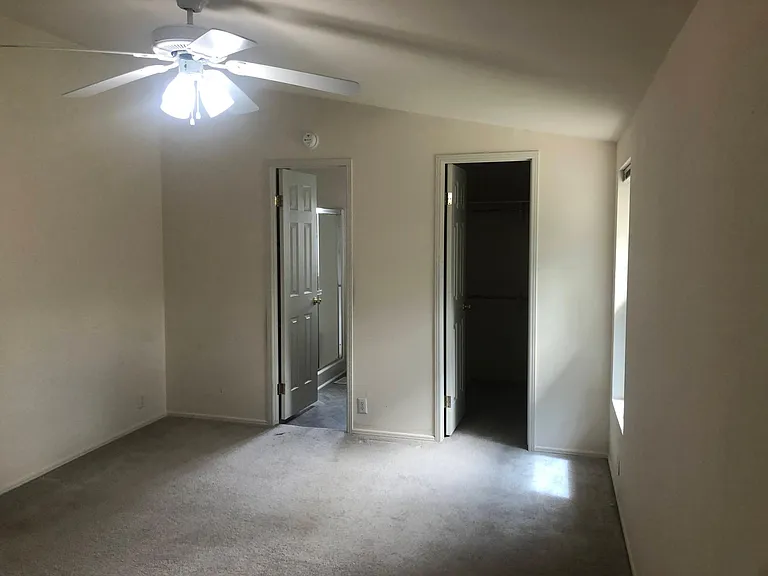 2515 NE Lavender Way — Photo 8
