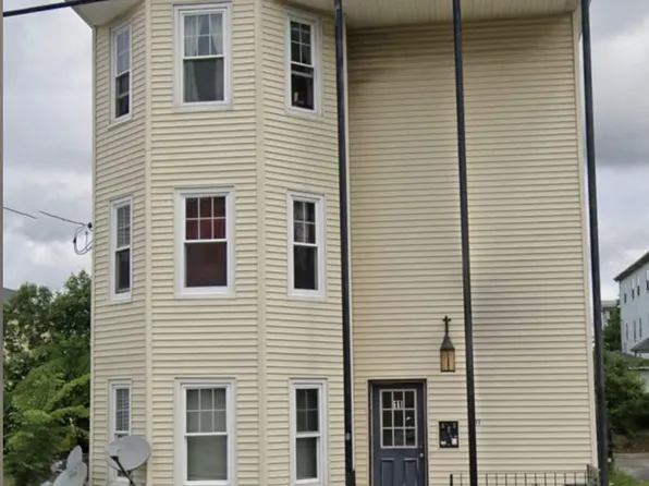 11 Bourne St #2, Worcester, MA 01606
