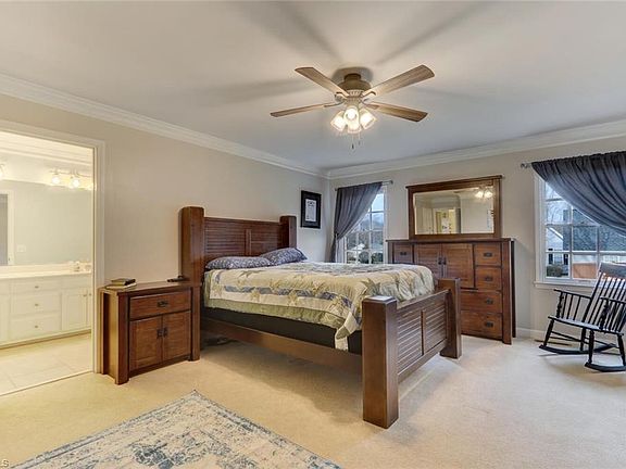 4th image of 501 Brown Bark Ln