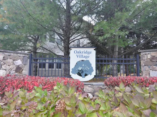 2 Harvest Dr #209, North Andover, MA 01845