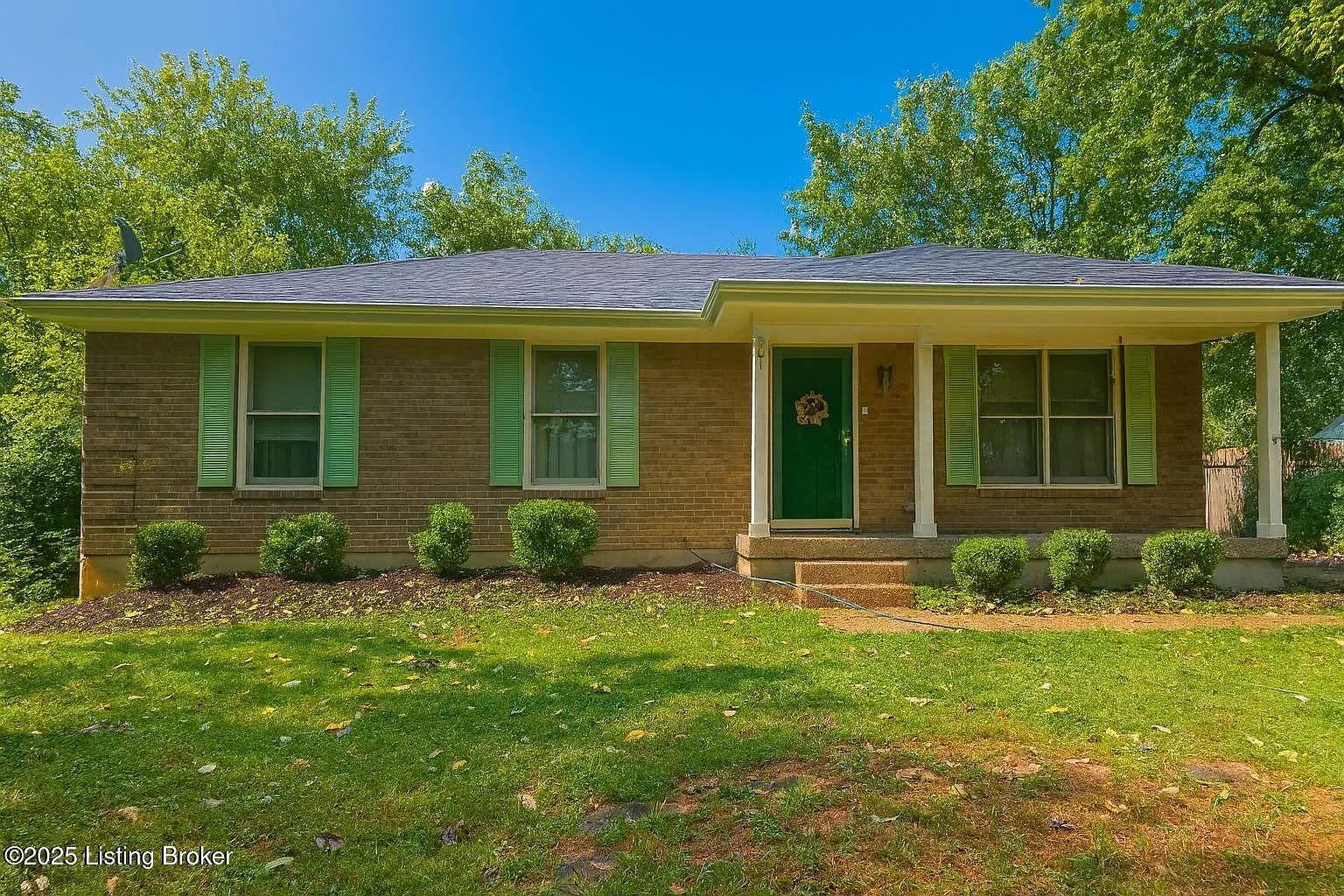 3 bed, 1.5 bath, 1015 sqft, $1,750 — Photo 1