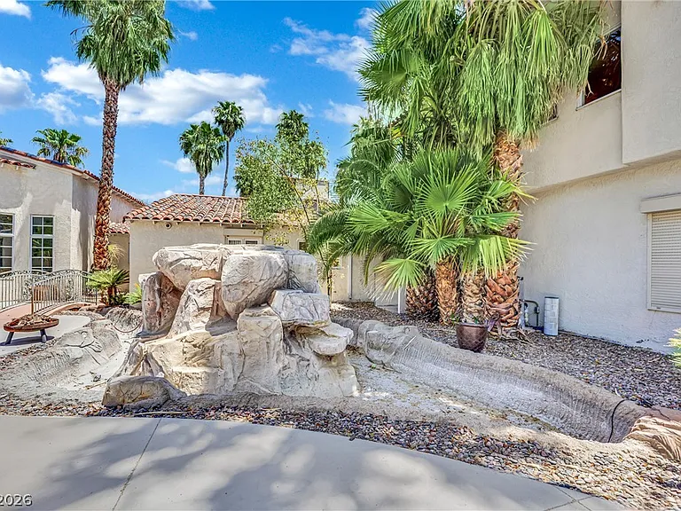 1250 Shadow Ln — Photo 38