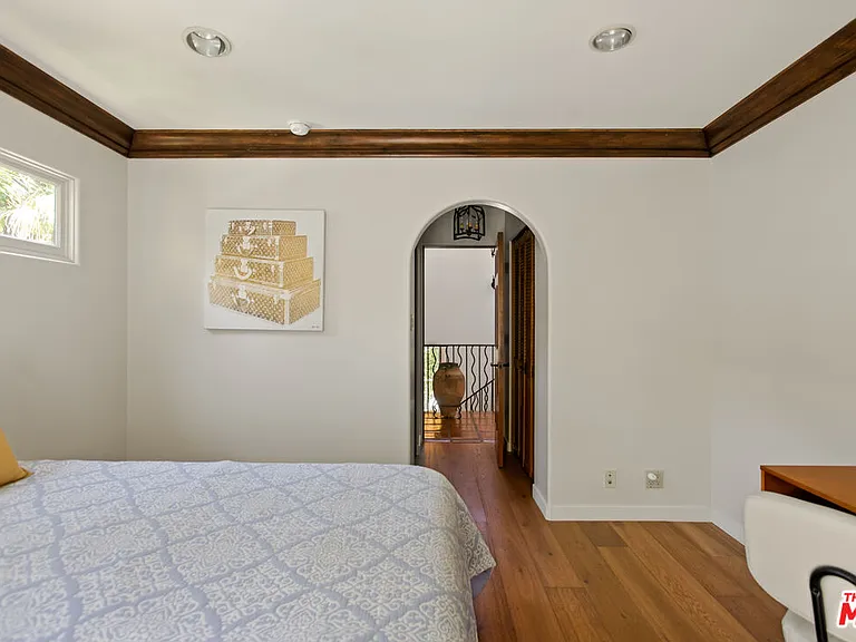 1407 N Beverly Dr — Photo 50