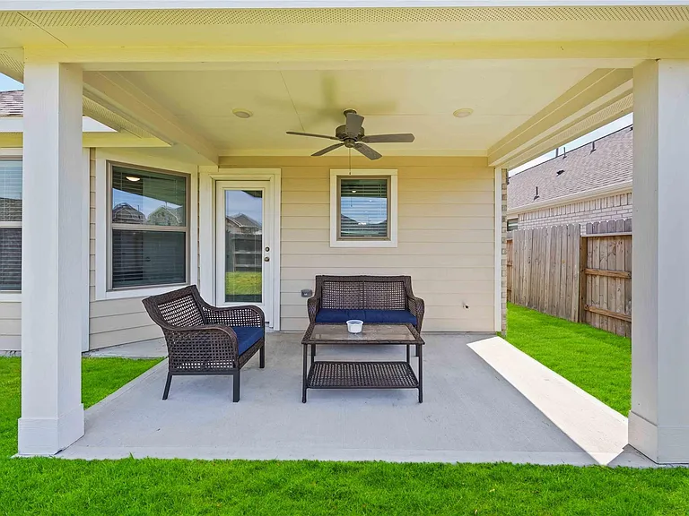 21642 Coral Mist Dr — Photo 27