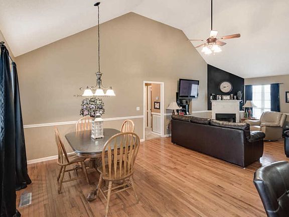 3rd image of 8513 Brookplace Dr