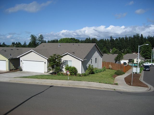 5228 Nightcap St SE