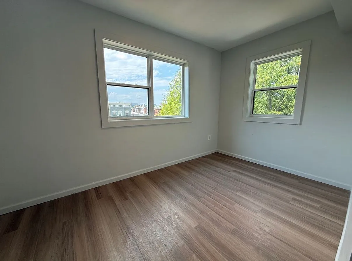 2 bed, 850 sqft, $1,950 — Photo 4
