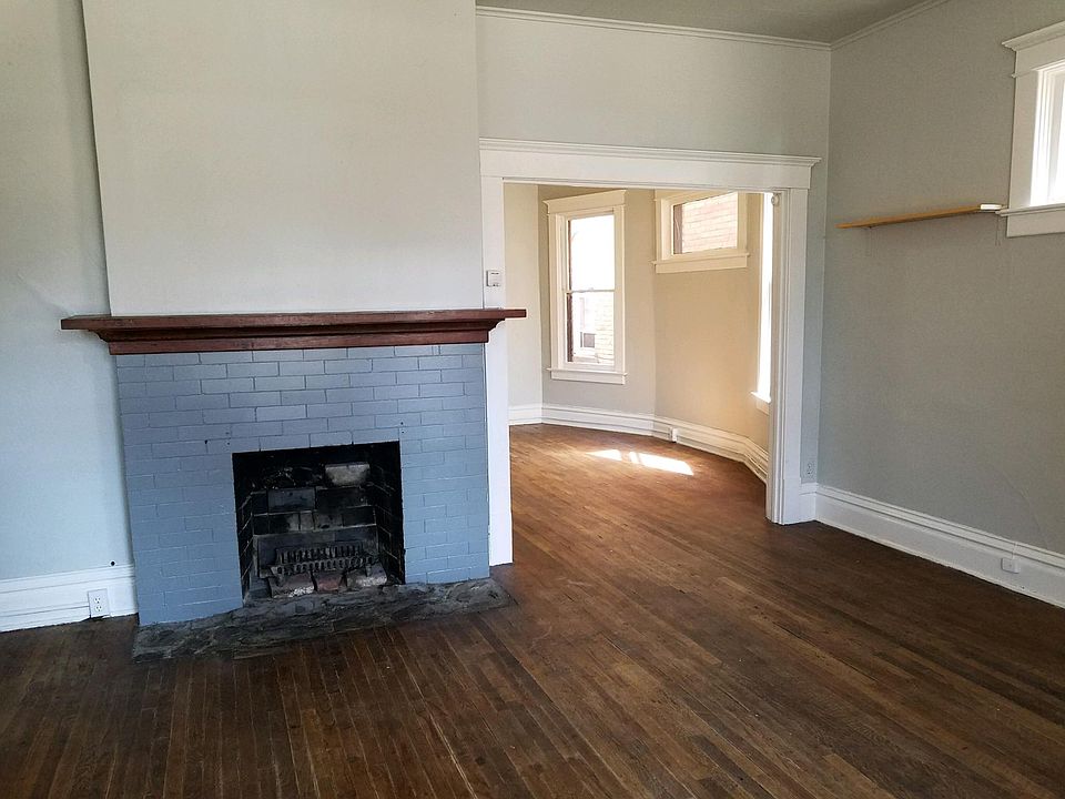 1st image of 326 S 6th St E