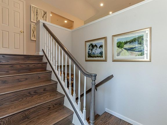 5th image of 1044 Galley Ln