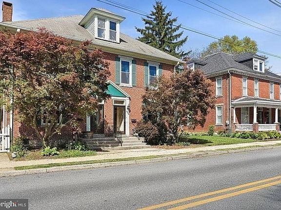 3rd image of 537 E King St #539-E