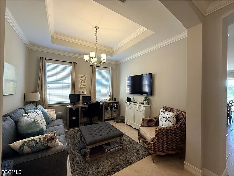 3920 King Edwards St — Photo 14