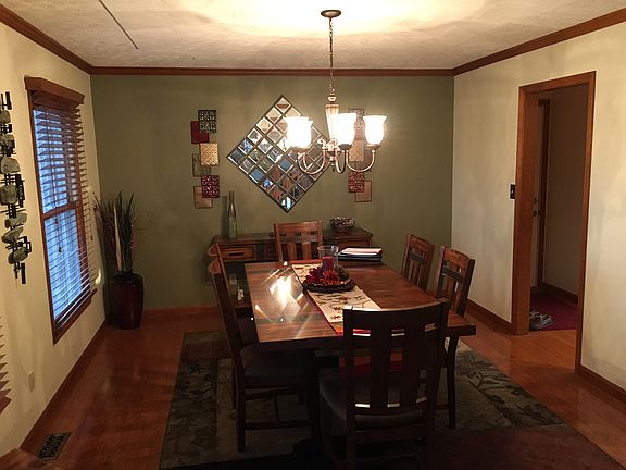 2nd image of 129 Country Club Rd