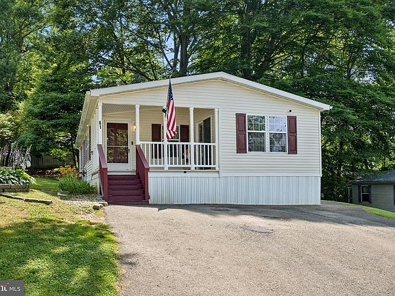 3rd image of 61 Glen Roy Rd