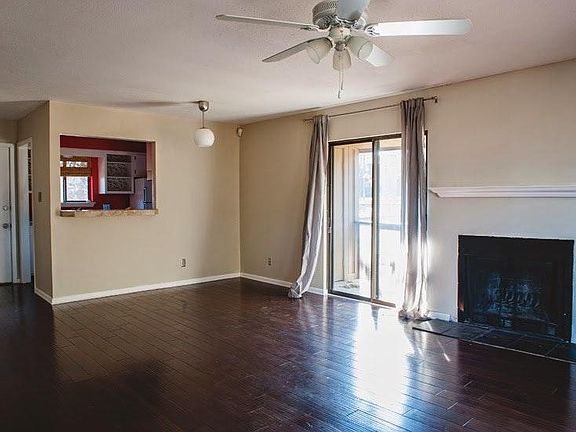 Living Room/Dining nook