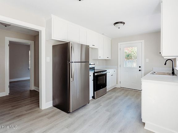 4th image of 508 Woodard Street NE